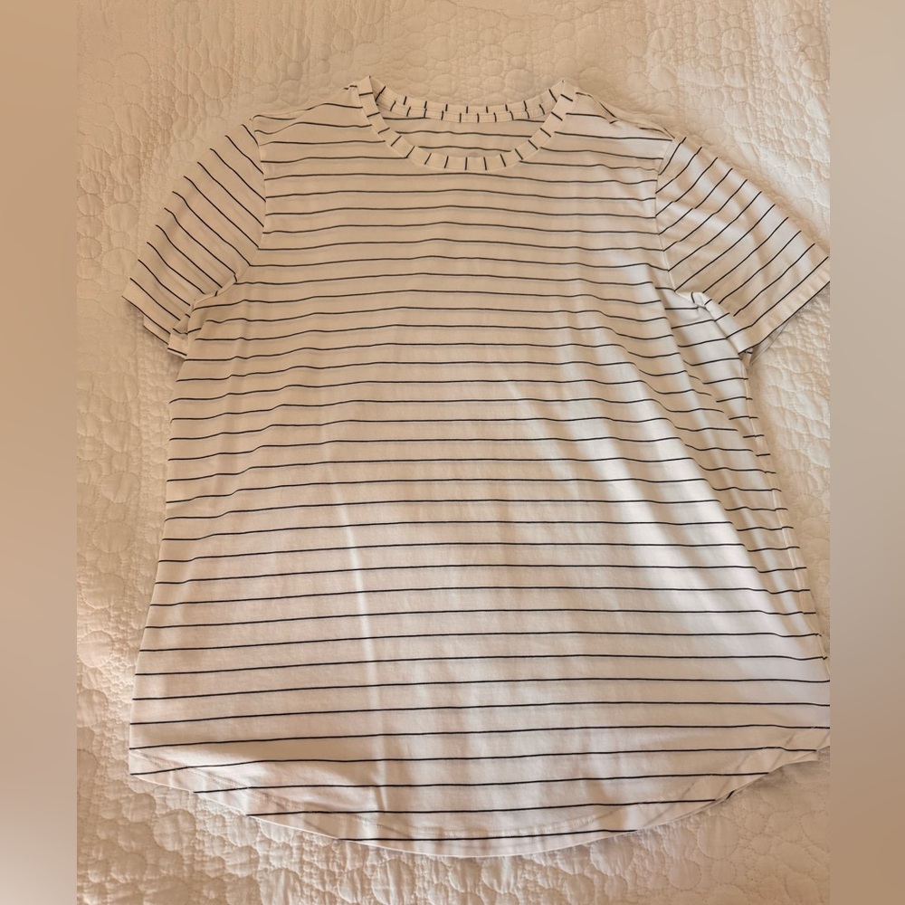 Lululemon tee